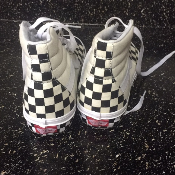 Vans - Picture 2 of 3